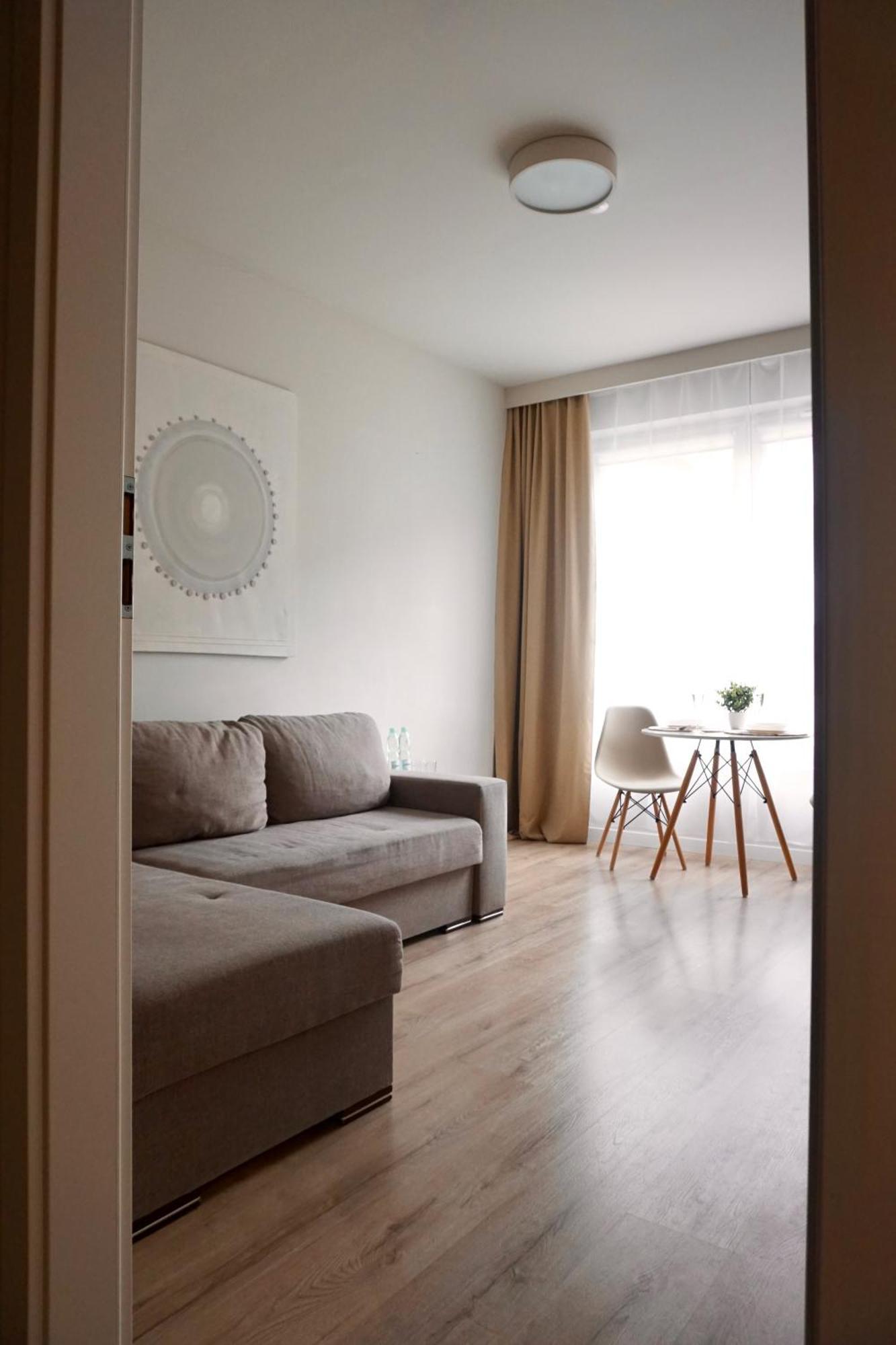 Komputerowa Apartments Airport And Business District Varşovia Exterior foto